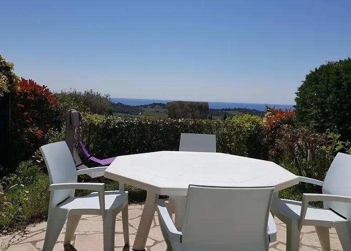 Petit Coin De Paradis